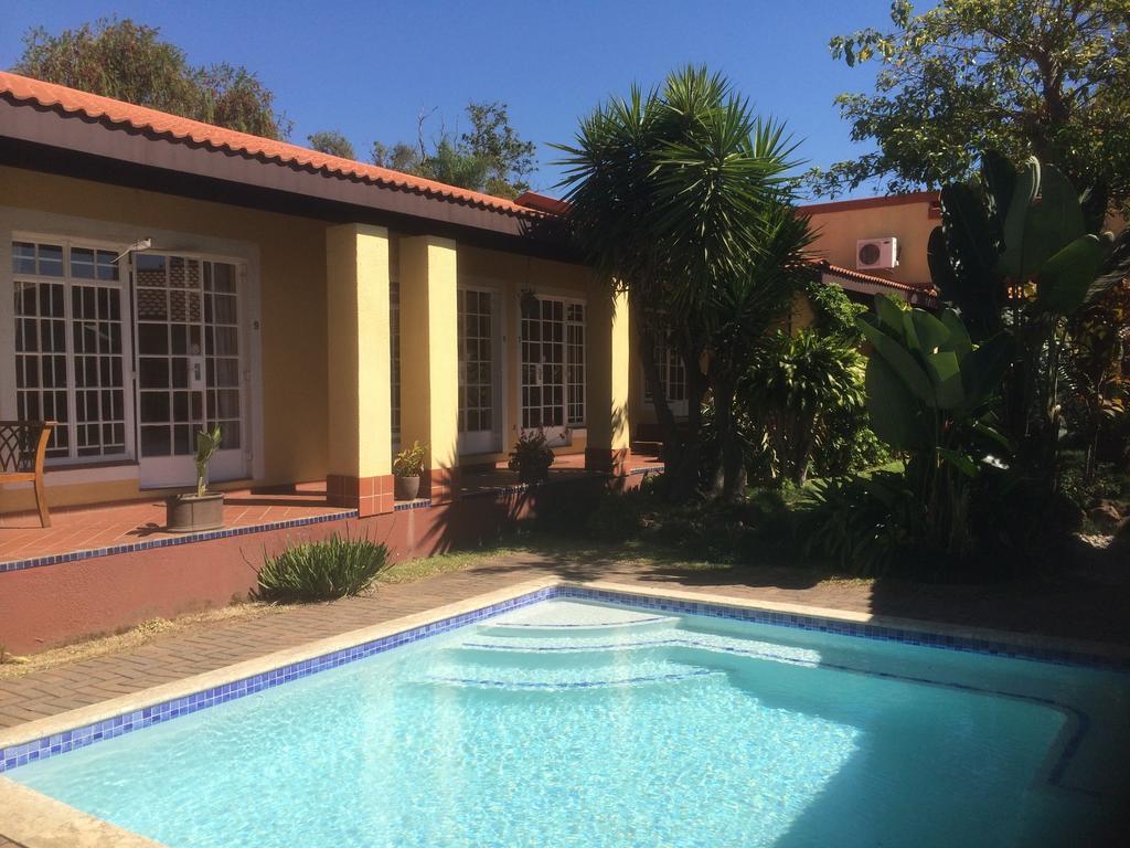 Auberge Guest Lodge Mbombela Exterior foto